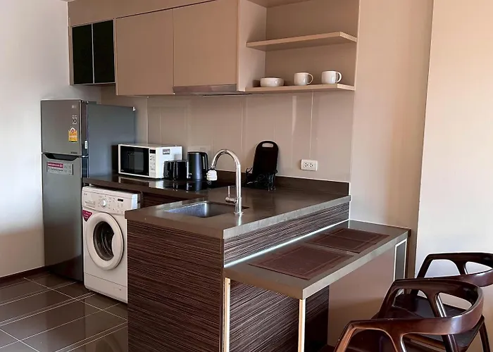 Modern & Cozy Nest 3 Mins To Bts Saphan Khwai 曼谷