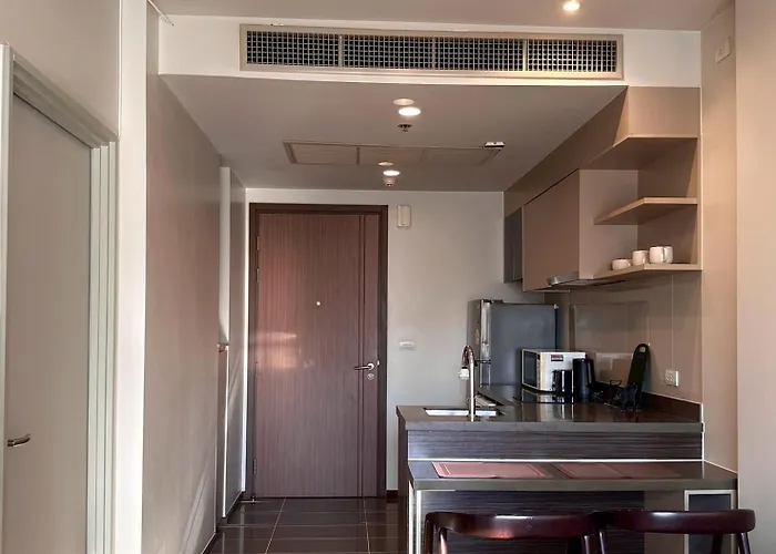 Modern & Cozy Nest 3 Mins To Bts Saphan Khwai 公寓 *
