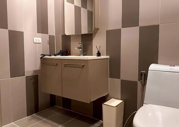Modern & Cozy Nest 3 Mins To Bts Saphan Khwai 公寓 *